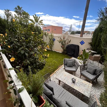 Con Encanto Cerca De La Playa El Rosario